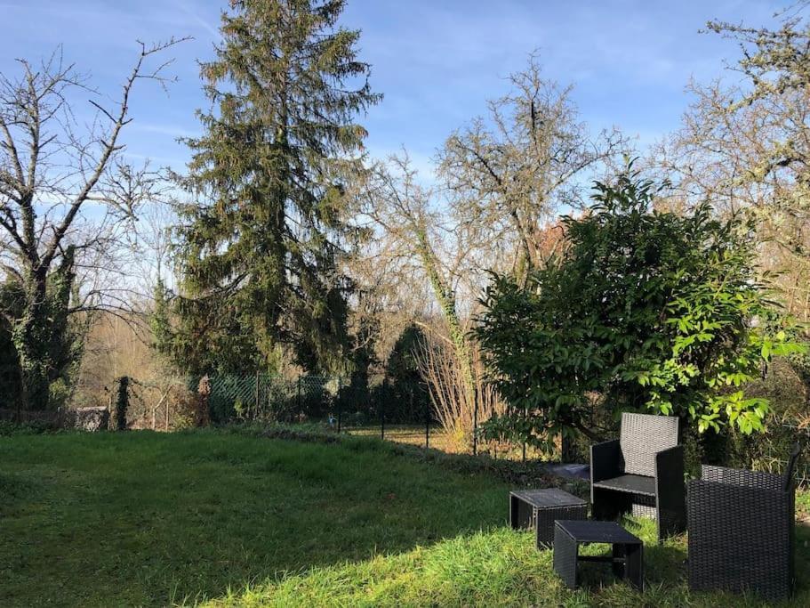 Charmant Gite En Perigord Vert Douchapt Exteriör bild